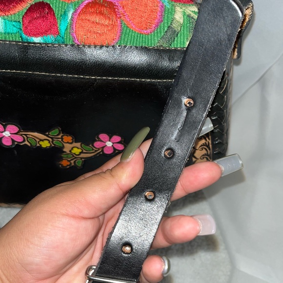 💐 Beautiful Hand Crafted Handbag 💐 - Picture 9 of 11